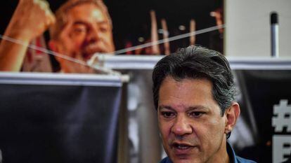 Haddad em entrevista coletiva nesta quarta em São Paulo: "É grave o que está acontecendo no WhatsApp".