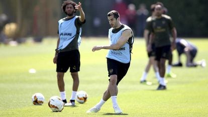 Mkhitaryan, durante um treinamento com o Arsenal.