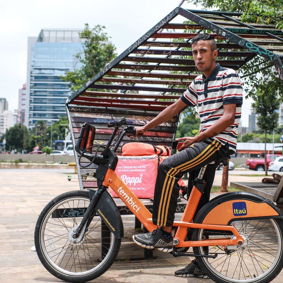 Brasil se equilibra numa bicicleta alugada, Economia