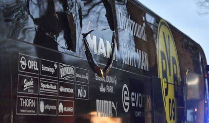 Ônibus do Dortmund após o ataque em 11 de abril.