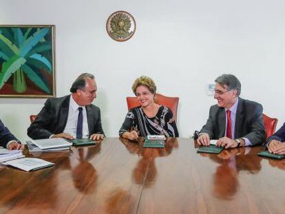 Dilma durante a reuni&atilde;o com governadores do sudeste no dia 14 de julho.
