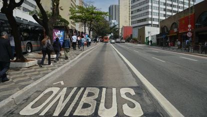 Faixa de ônibus na rua da Consolação, região central de São Paulo.