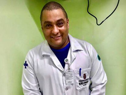Eduardo Gomes da Silva, 48 anos, auxiliar de enfermagem no Hospital Municipal Tide Setúbal, morto por suspeita de Covid-19.