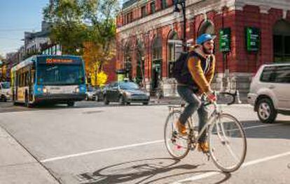 Avenida Saint-Laurent, uma das principais de Montreal.