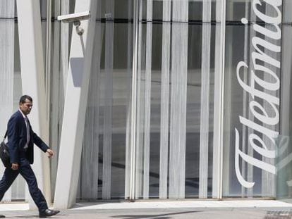 Imagem da sede da Telefónica em Barcelona.