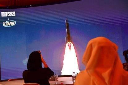 Foto tirada em 19 de julho em Dubai, durante a partida da missão 'Al Amal'.