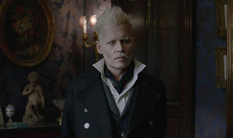 Johnny Depp como Gellert Grindelwald no longa de David Yates.