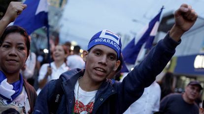 Nicaraguenses protestam na Costa Rica