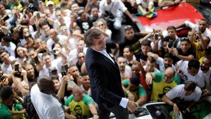 Jair Bolsonaro é recepcionado em Salvador  