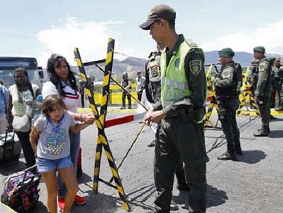 Maduro prevê “processo duro e longo” para reabrir fronteira com a Colômbia