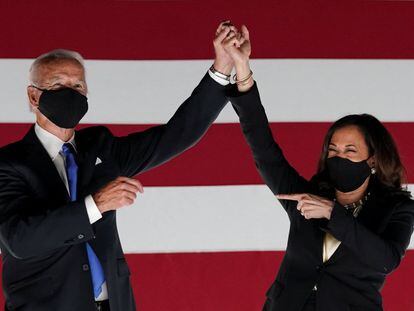 Joe Biden e Kamala Harris, nesta quinta-feira, durante o encerramento da Convenção Democrata.