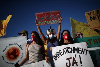 Manifestantes pedem o impeachment do presidente Jair Bolsonaro no último domingo, 24 de janeiro, em Brasília.