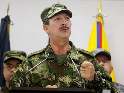 O comandante do Exército colombiano, Nicacio Martínez Espinel, durante um comparecimento público em 20 de maio.