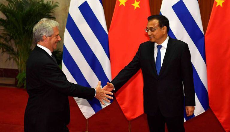 Tabaré Vázquez, e o primeiro-ministro chinês, Li Keqiang, em outubro.