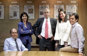 Da esquerda para a direita, os subdiretores do EL PAÍS Luis Prados, Maite Rico, José Manuel Calvo, Eva Saiz e Bernardo Marín.
