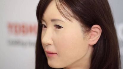 Aiko Chihira, androide recepcionista criada pela Toshiba.