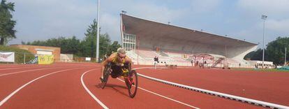 Marieke Vervoort treinando para os Jogos do Rio na pista de Lovaina.