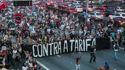 Manifestantes na zona leste de São Paulo.