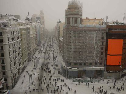 Após a nevasca do século, virá uma onda de frio com temperaturas mínimas abaixo dos 10 graus negativos. A nevasca caída em Madri é a maior desde 1971