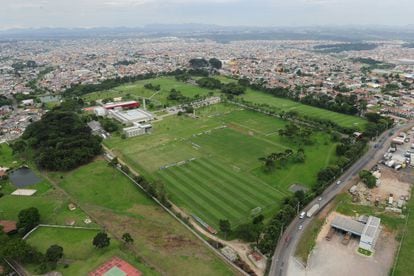 Vista aérea do Centro de Treinamento do Caju em Curitiba.