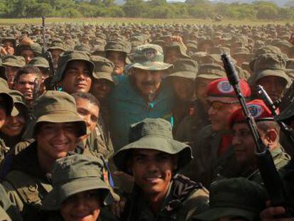 Com 123.000 membros, Força Armada Bolivariana foi reformada por Hugo Chávez para exercer o controle social
