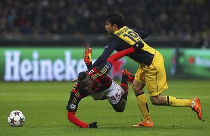 Costa choca com Balotelli.