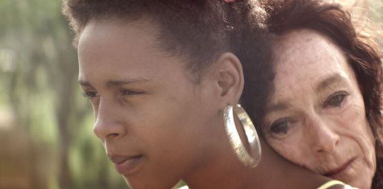 Yanet Mojica e Geraldine Chaplin no filme dominicano 'Dólares de areia'.