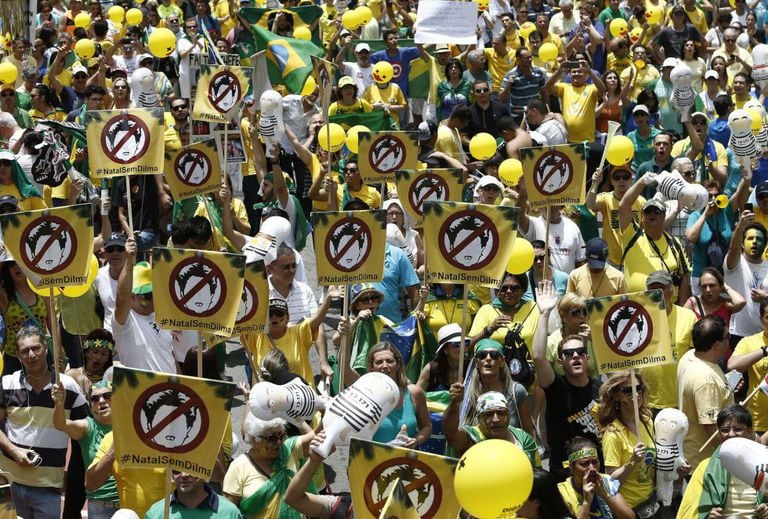 Última manifestação pró-impeachment de 2015.
