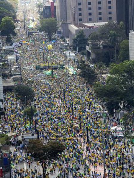 Visão da Paulista neste domingo.