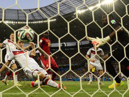 Klose marcou seu gol histórico e se iguala a Ronaldo como artilheiro (15 gols) das Copas.