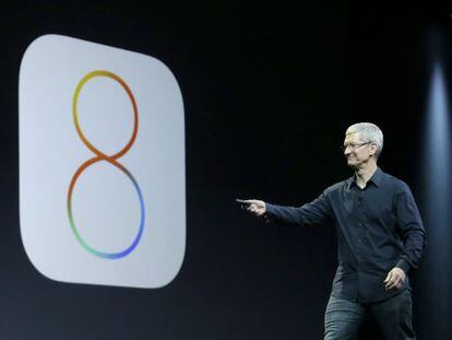 O diretor-executivo da Apple, Tim Cook, na apresentação do polêmico iOS 8.