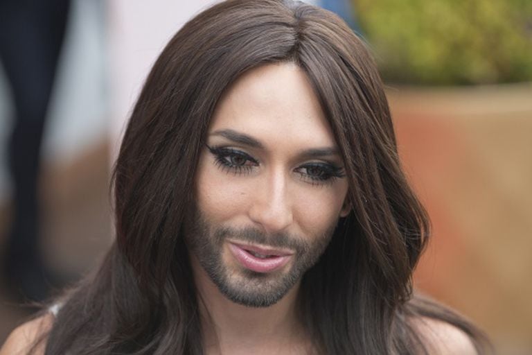 Conchita Wurst “As pessoas não têm que me amar, têm que me aceitar