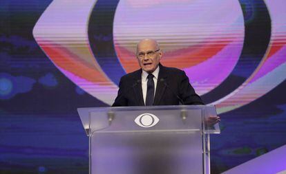 Ricardo Boechat media debate presidencial em agosto de 2018.