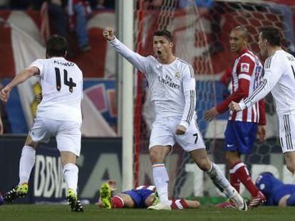 Ronaldo celebra o gol do empate
