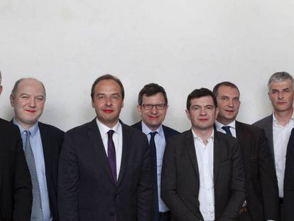 Membros do parlamento francês posam com os lábios pintados como parte de uma campanha em favor dos direitos das mulheres. Denis Baupin, o segundo da esquerda para a direita, foi acusado de assédio sexual por oito mulheres.