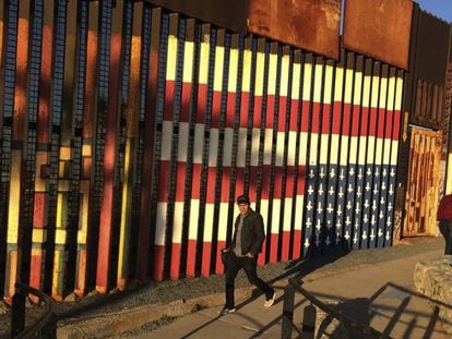 O muro entre México e EUA em Tijuana.