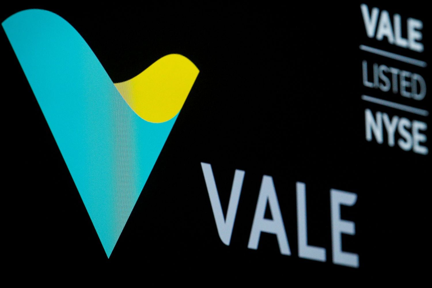 FILE PHOTO: Brazilian mining company Vale SA logo and trading symbol are displayed on a screen at the New York Stock Exchange (NYSE)  in New York, U.S., December 6, 2017. REUTERS/Brendan McDermid/File Photo