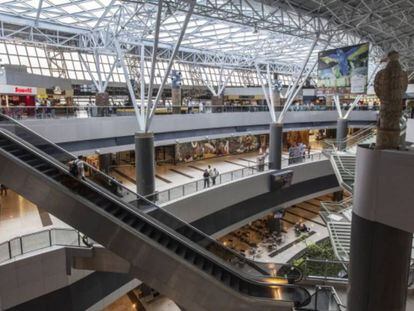 O aeroporto internacional de Recife, arrematado pela espanhola Aena. 