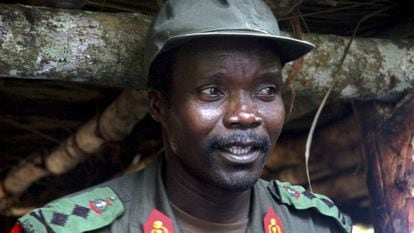 O líder do Exército de Resistência do Senhor, Joseph Kony, em uma foto datada de julho de 2006, no norte de Uganda.
