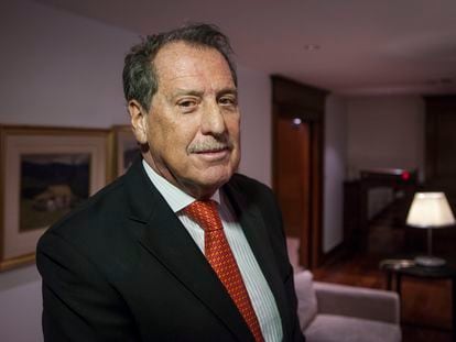 O empresário e banqueiro argentino Jorge Brito posa em Buenos Aires em 2015.