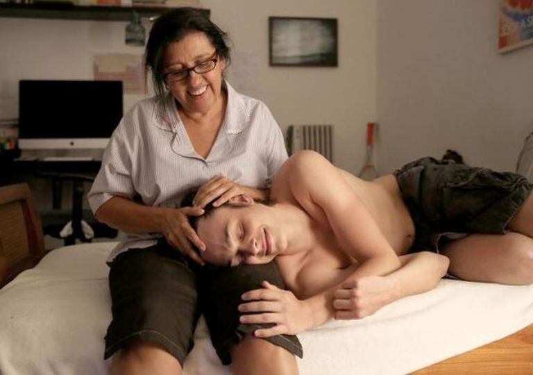 Regina Casé é a empregada Val em 'Que horas ela volta?'.