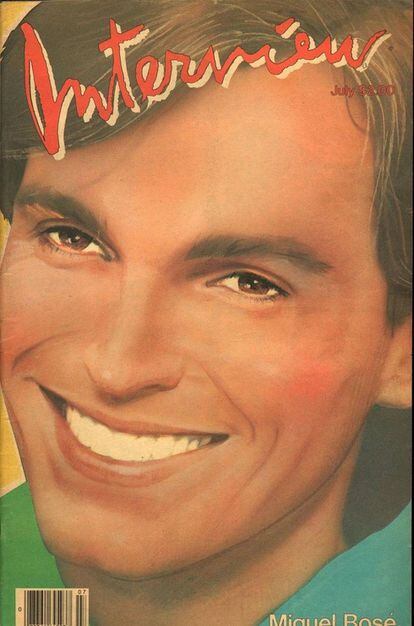 O cantor espanhol Miguel Bosé, capa da entrevista de julho de 1983