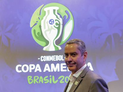 Rogério Caboclo, futuro presidente da CBF, em seminário antes do sorteio.