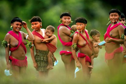 Integrantes do povo Yanomami na região de Surucucu, em Roraima.