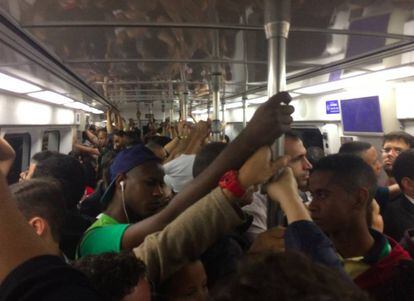 Linha 1 do metrô do Rio, às 19horas da segunda-feira.