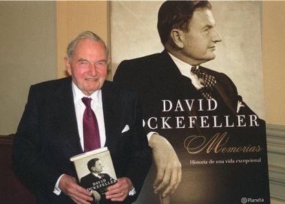 O banqueiro norte-americano David Rockefeller, quando apresentou suas memórias na Espanha em 2004.