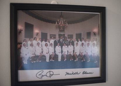 Dremann, quando era mulher, em uma fotografia com o ex-presidente Obama e a primeira dama Michelle na Casa Branca.