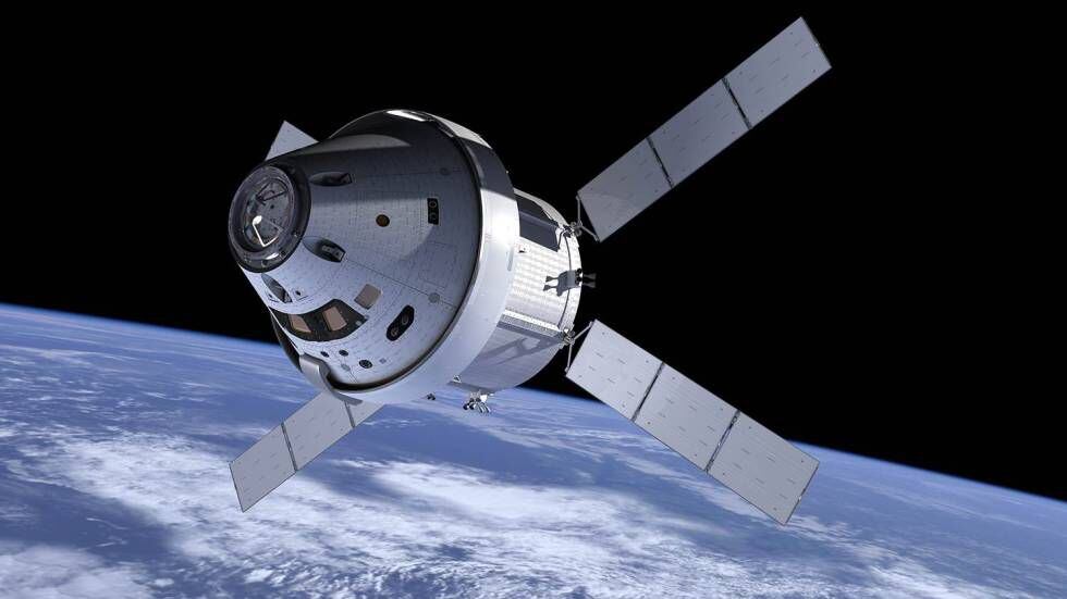 Ilustração da nave Orion no espaço.