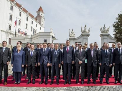 Os líderes europeus posam, na quinta-feira, durante a cúpula informal de Bratislava.