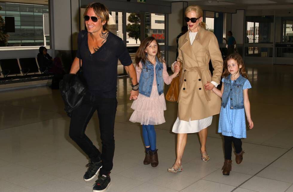 Nicole Kidman e Keith Urban com suas filhas, Faith Margaret e Sunday Rose, em março de 2017, em Sydney.